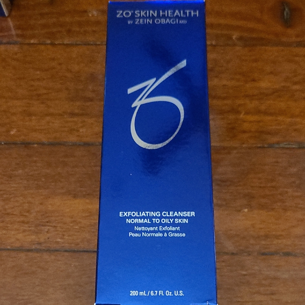 Exfoliating Cleanser - Blue